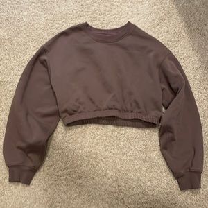 Alo yoga women’s sweatshirt size m